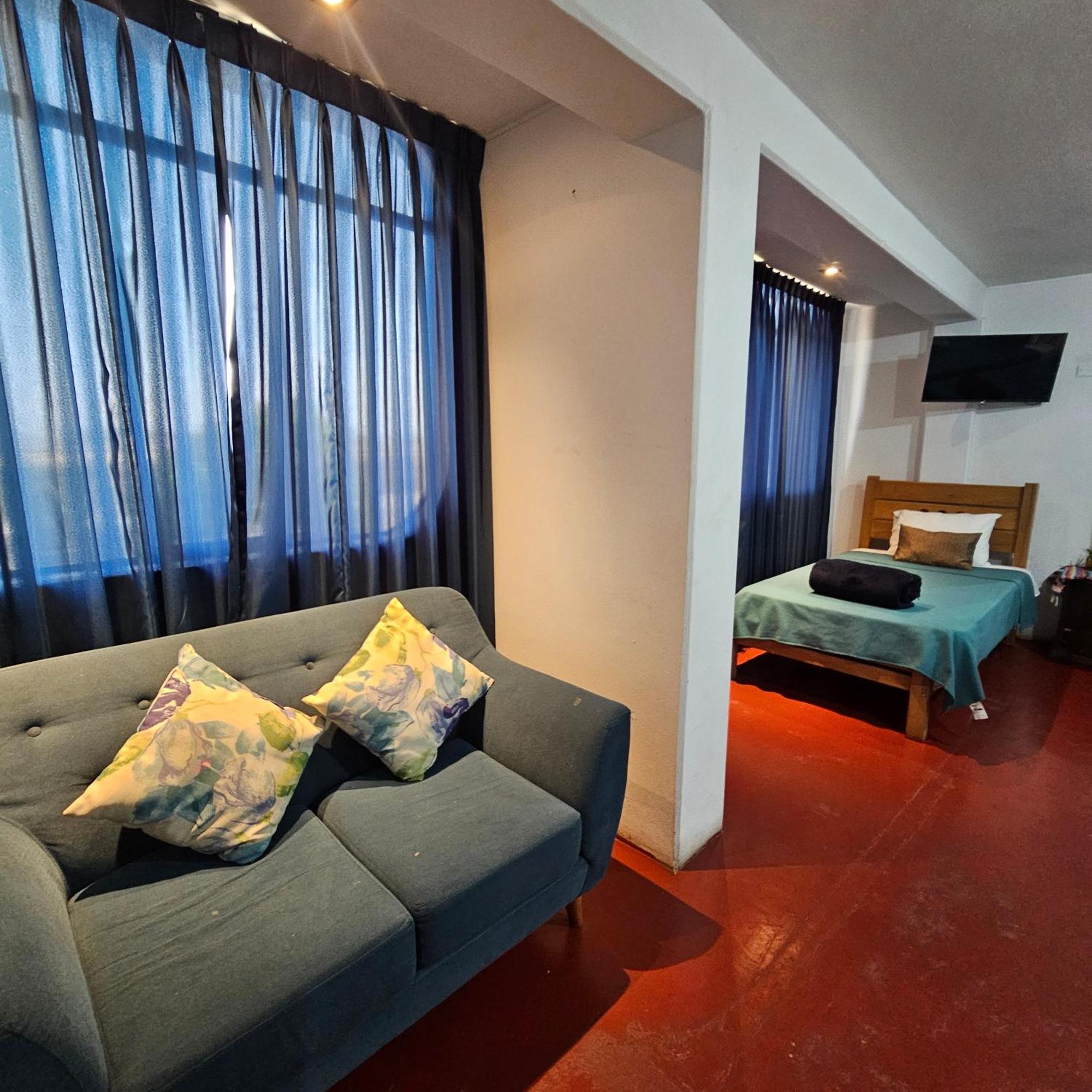 Lima Airport Hostel With Free Airport Pick Up Callao Exterior photo